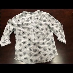 Yessica Size Large Pinwheel Blouse